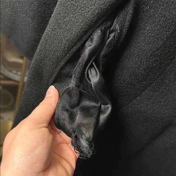 Heavy Black Women’s Luxurious Coat Classic Winter Outerwear - Picture 5 of 12